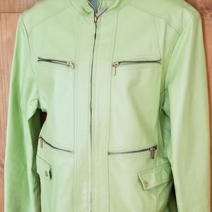 BLACK RIVET from WILSONS GENUINE LEATHER BOMBER JACKET. SIZE L.